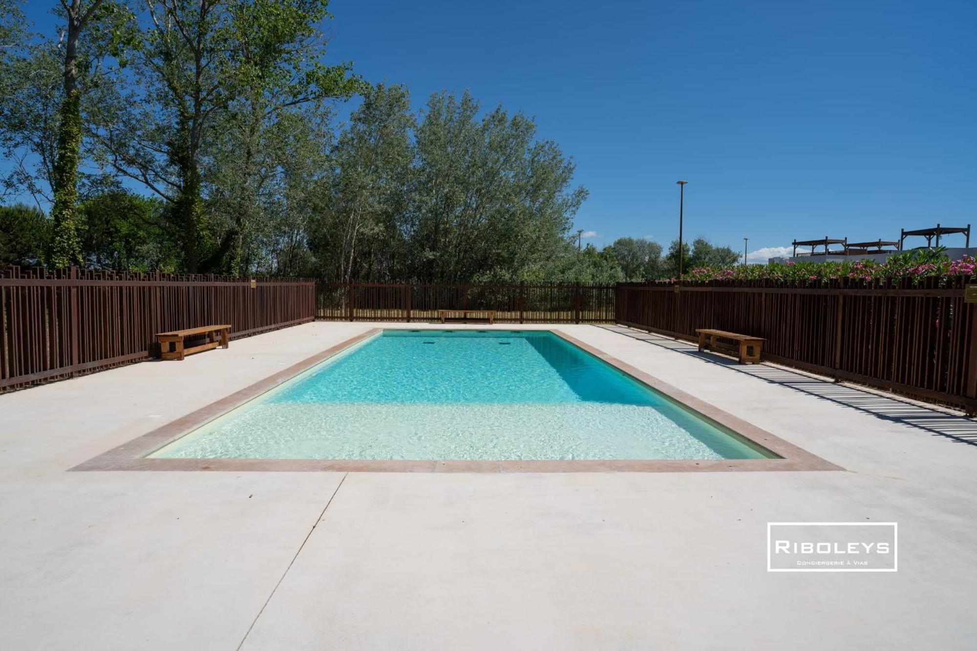 Villa T3 Climatisee En Residence Avec Piscine Vias Exteriér fotografie