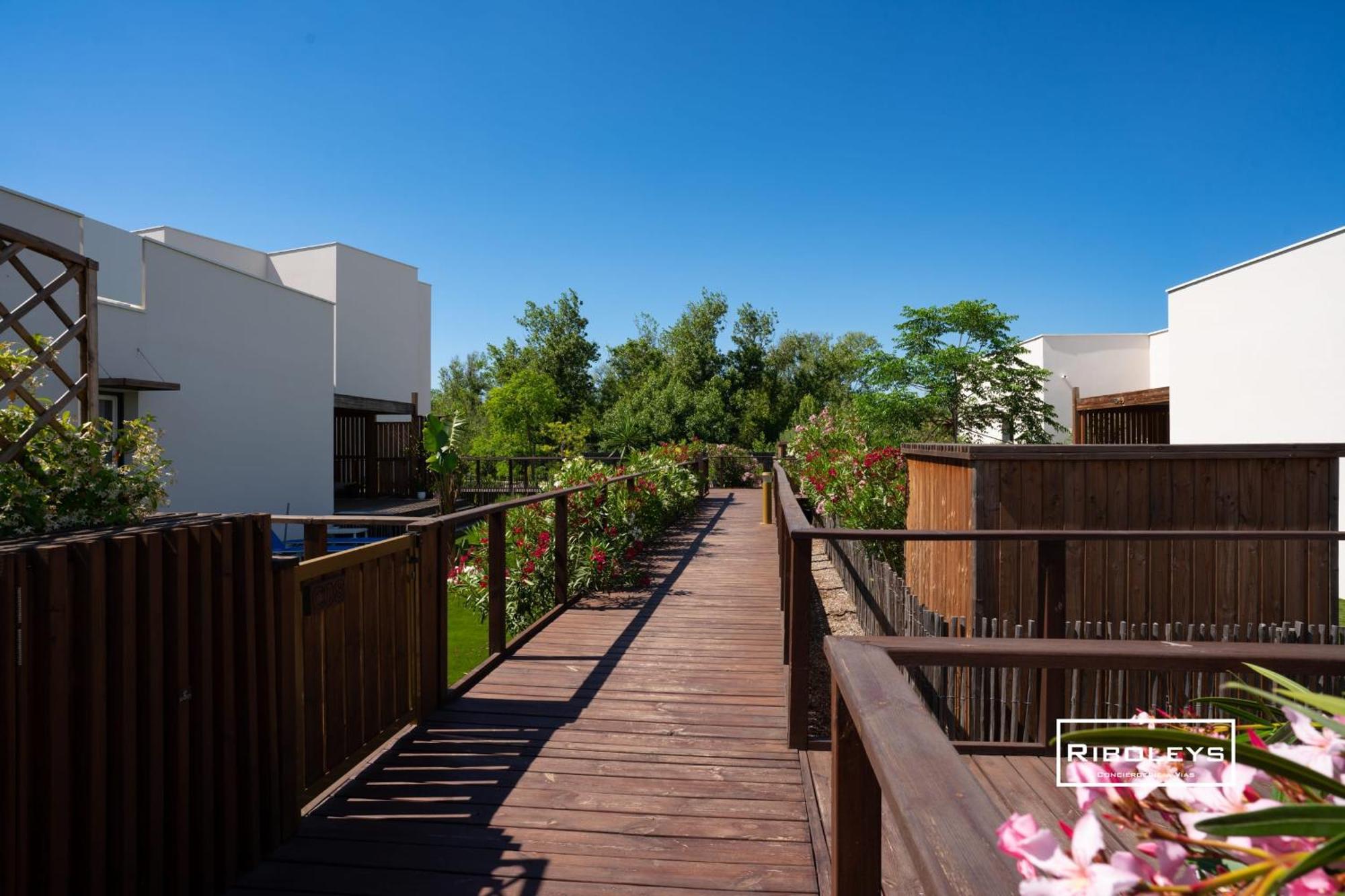 Villa T3 Climatisee En Residence Avec Piscine Vias Exteriér fotografie